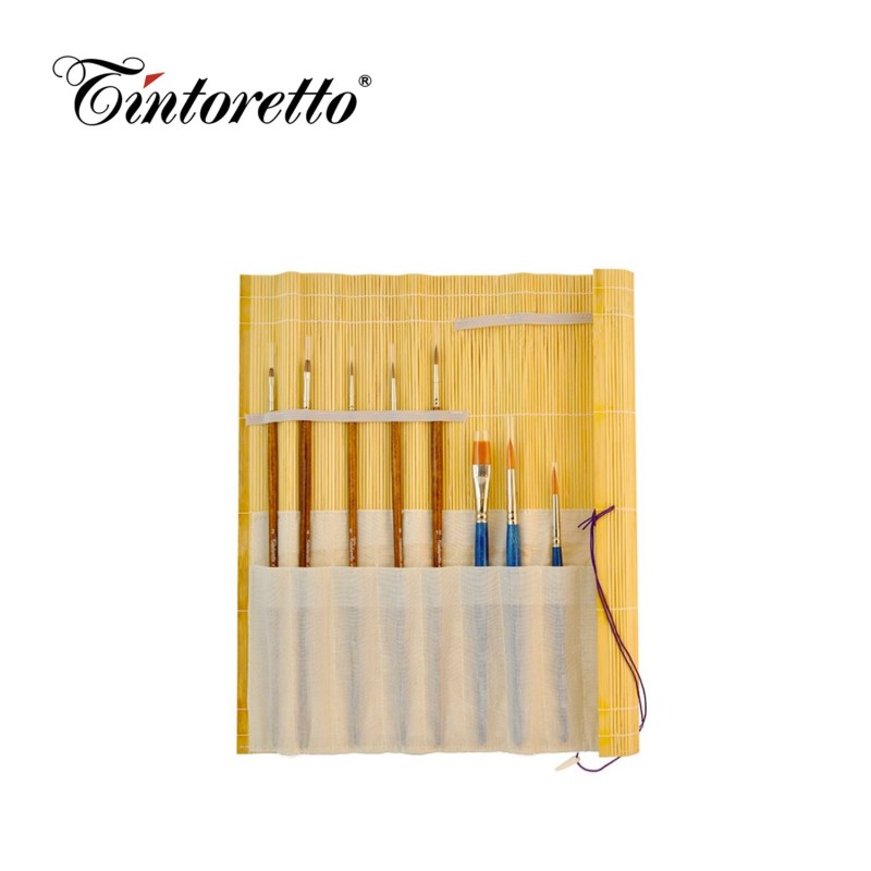 Portapennelli con 2 elastici e 10 tasche, dimensioni cm 36 x 36. Made in China.